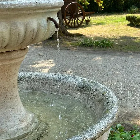 Chateau La Croix De Millorit فندق مبيت وإفطار Bayon-Sur-Gironde