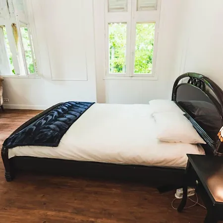 Chateau La Croix De Millorit فندق مبيت وإفطار 3*
