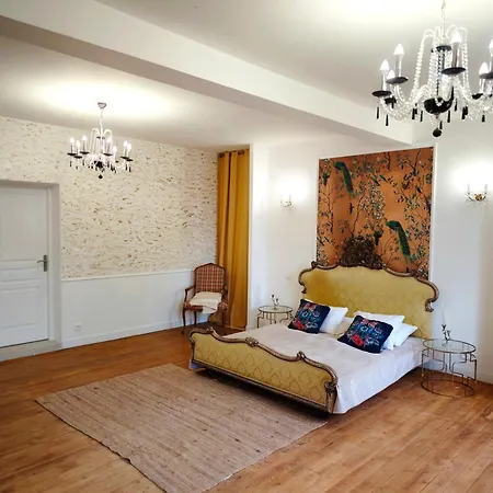 فندق مبيت وإفطار Chateau La Croix De Millorit Bayon-Sur-Gironde