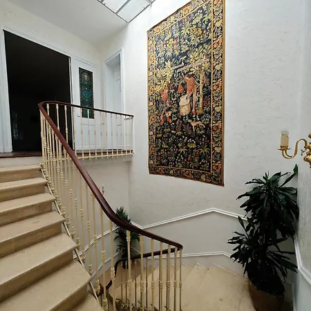 Chateau La Croix De Millorit فندق مبيت وإفطار Bayon-Sur-Gironde