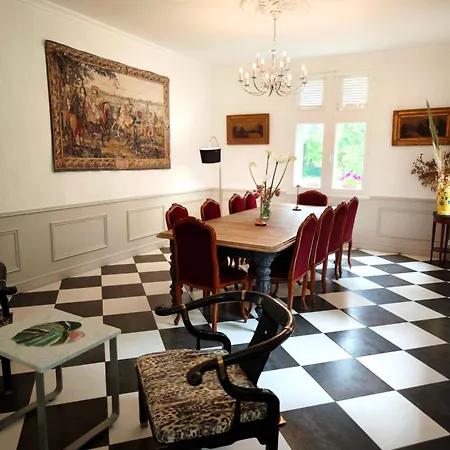 فندق مبيت وإفطار Chateau La Croix De Millorit Bayon-Sur-Gironde